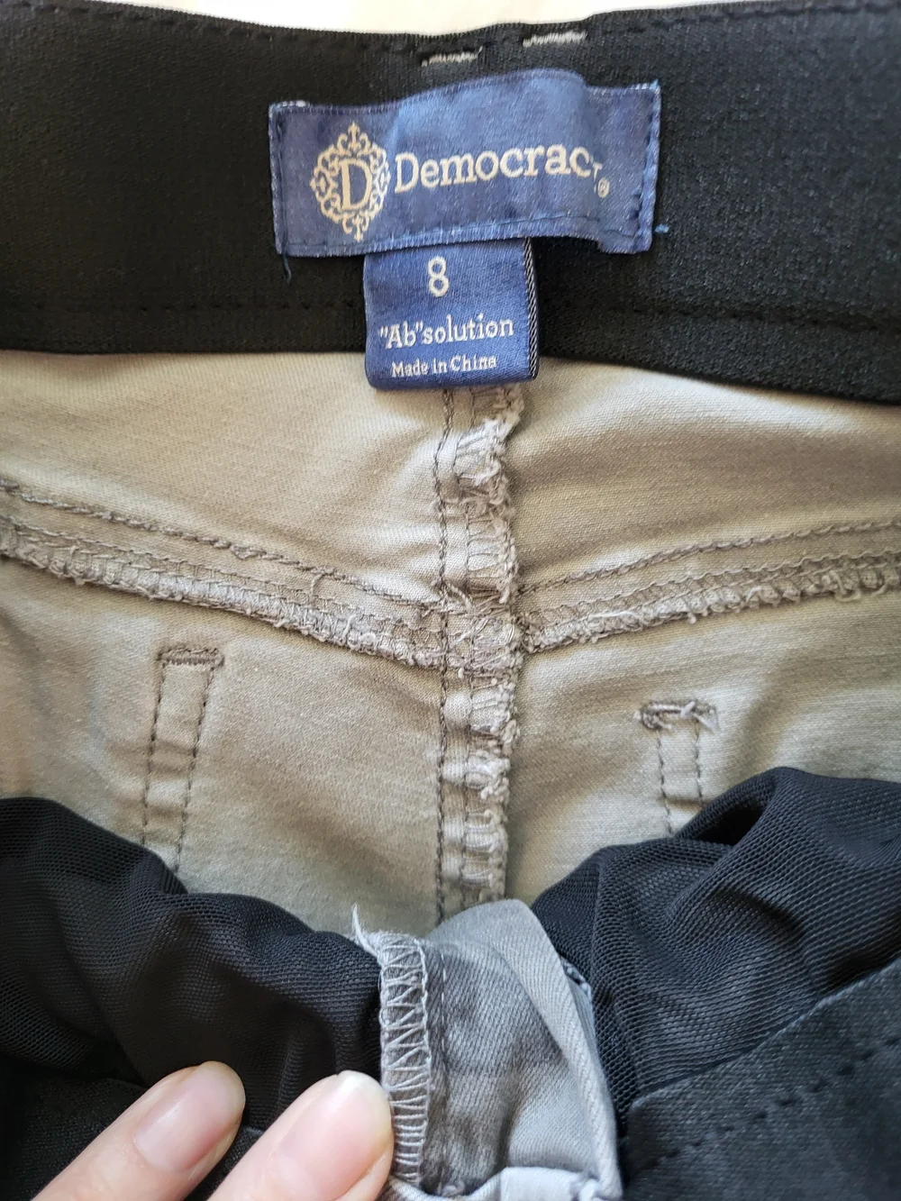 Democracy Sz 8 Camo Grey/Green  All Way Stretch Shorts - Picture 3 of 10